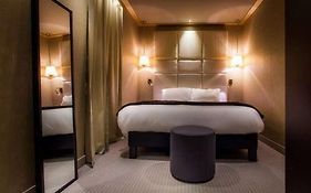 Empress Madani Palace Hotel